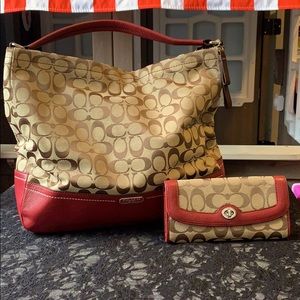 COACH TOTE AND WALLET BUDDLE